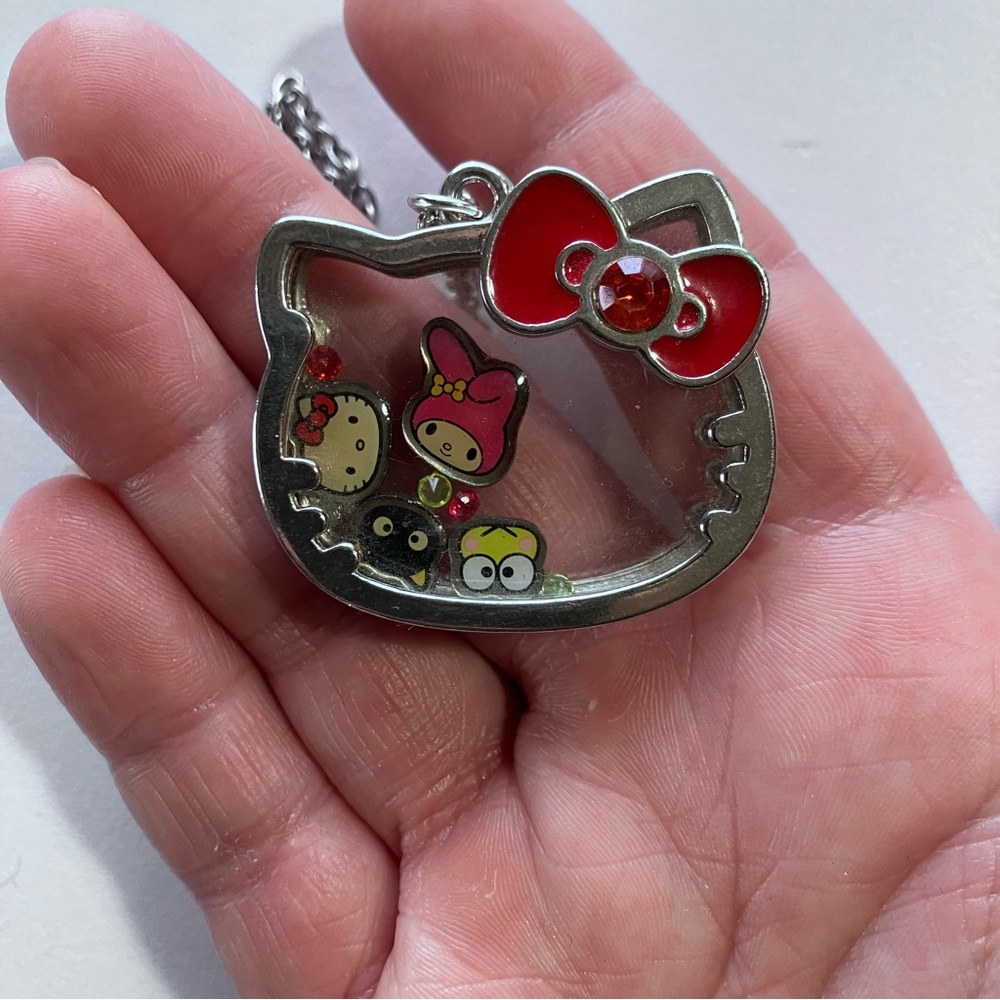 Sanrio Hello Kitty Friends Floating Charm Shaker Pendant Necklace Silver Y2K